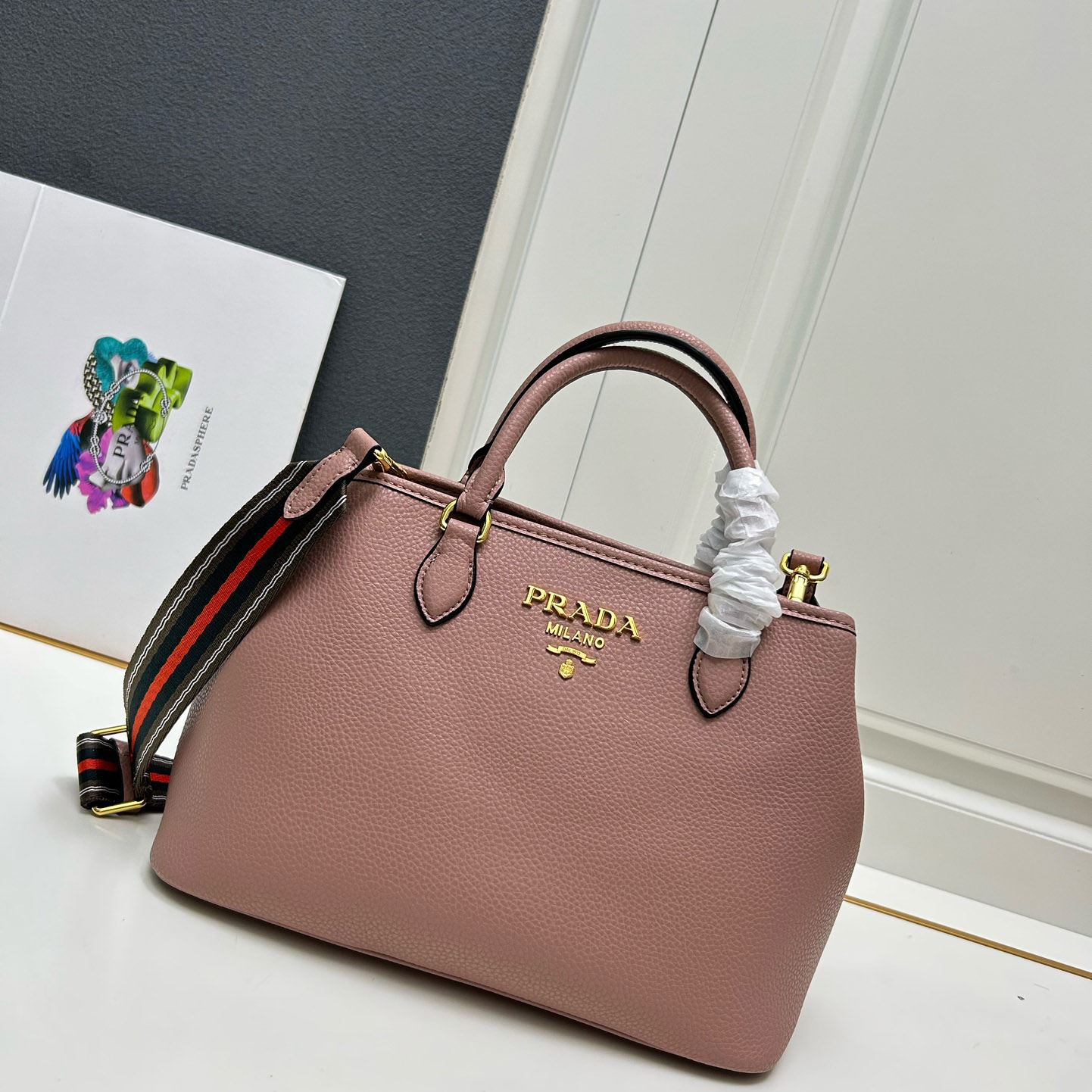 Pra*a shopping bags